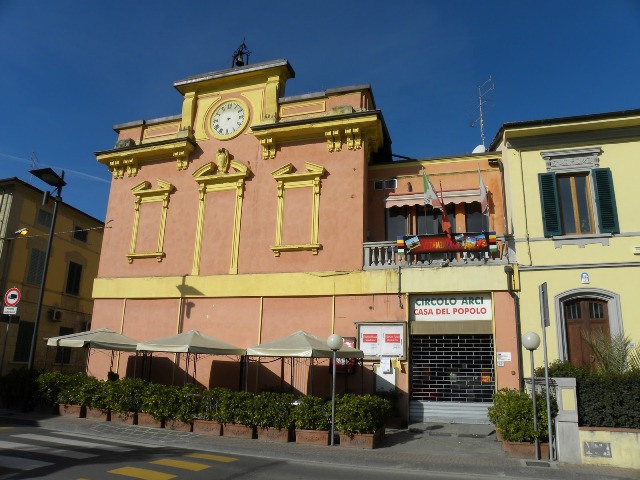 Capraia e Limite - ex casa fascio