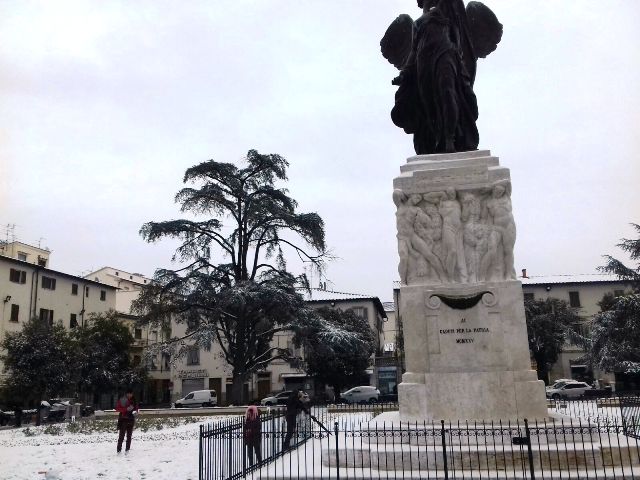 neve_piazza_vittoria_empoli1