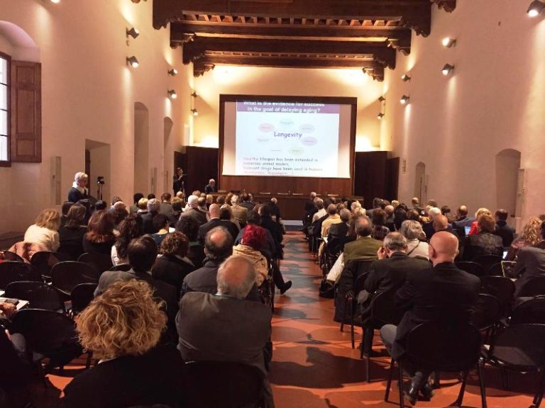 conferenza internazionale nel Salone Brunelleschi dell'Istituto degli Innocenti