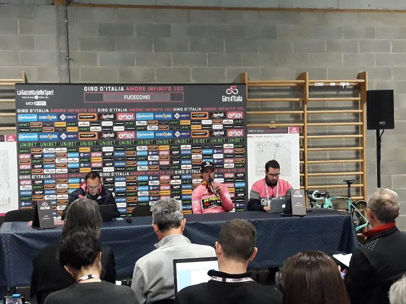 primoz_maglia_Rosa_conferenza_Stampa