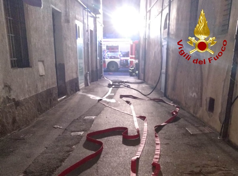 Incendio Nella Notte In Un Appartamento A Grosseto: Una Persona In ...