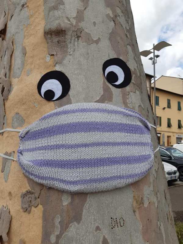 yarn_bombing_castelfiorentino_2020_06_11_10