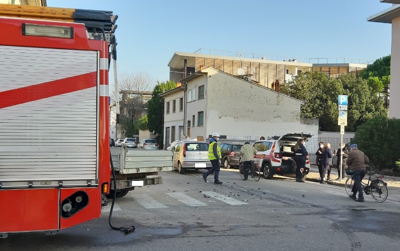 incidente_via_amendola_xx_settembre_empoli_2020_11_09__2