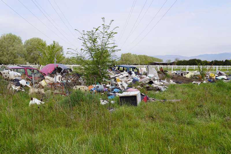 discarica abusiva provincia prato (7)