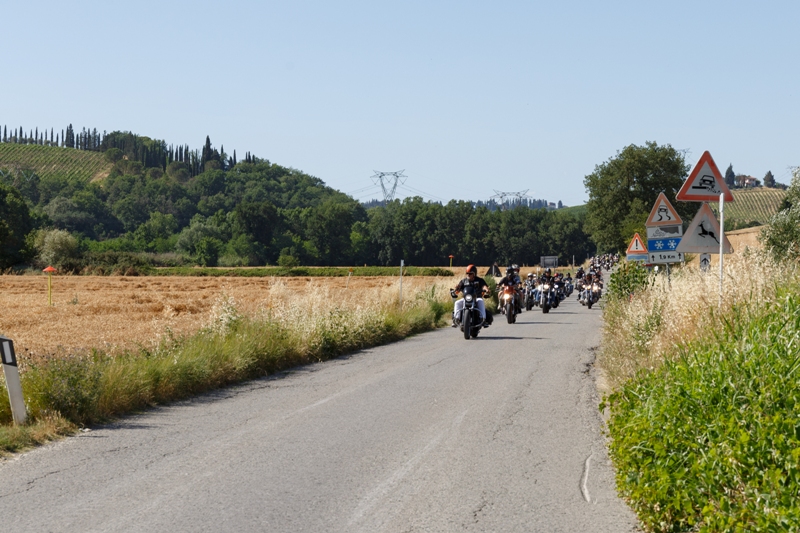 motoraduno_scimmi_montaione_4