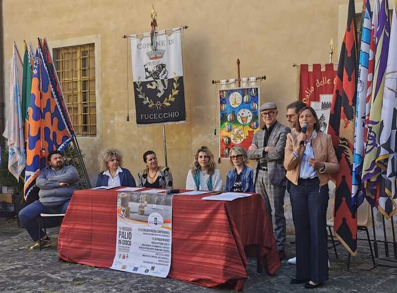 la conferenza stampa introdotta dalla vicepresidente del Cda Tania Benvenuti