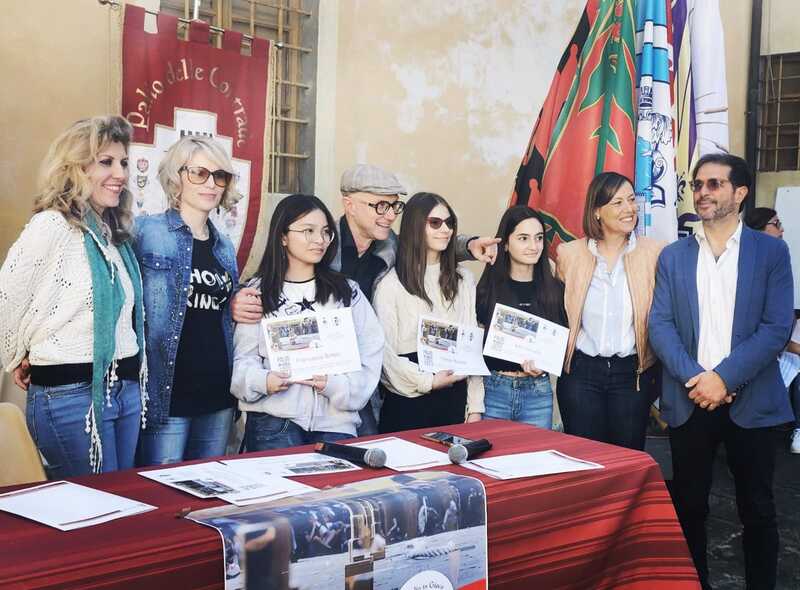 premiate le studentesse che hanno realizzato i bozzatti del labarino