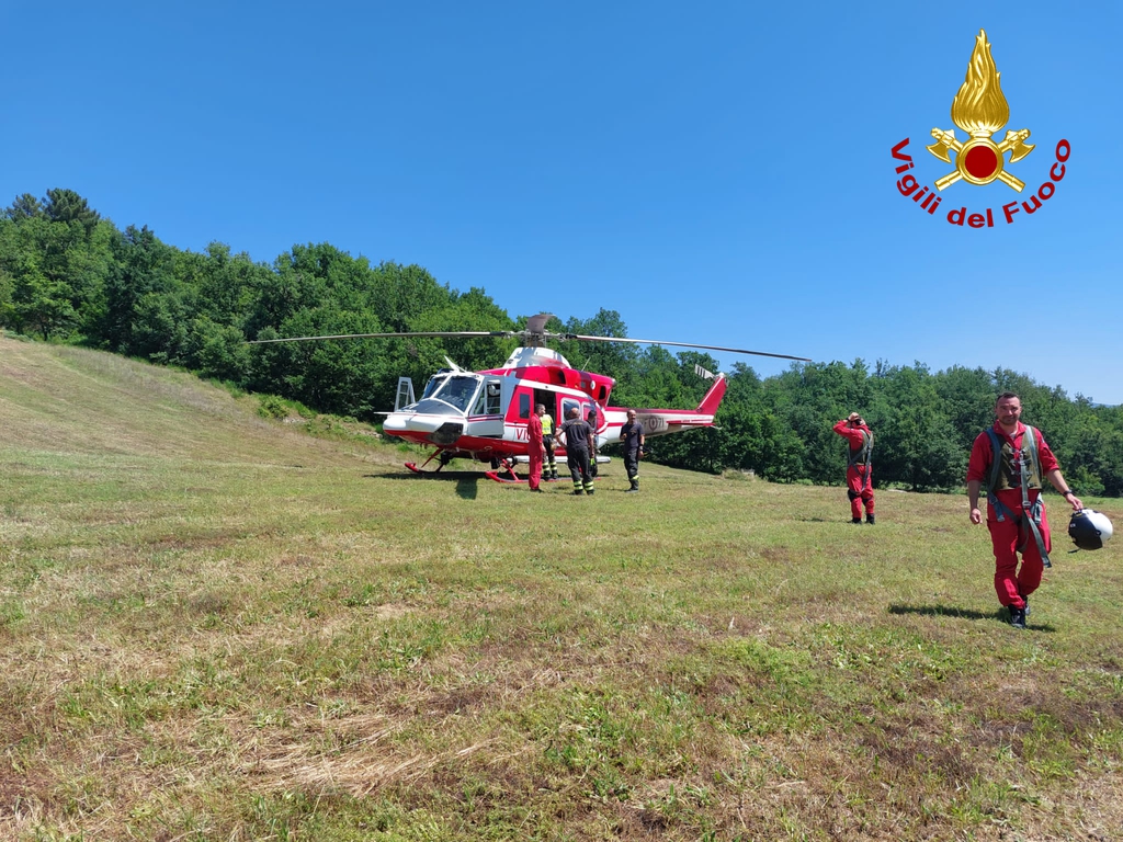 Due interventi in volo per l elicottero Drago 71 dei vigili del