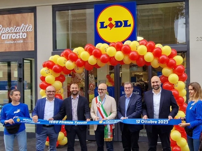 Apre nuovo supermercato Lidl a Firenze assunte 21 persone