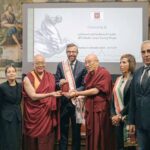 https://www.gonews.it/wp-content/uploads/2024/09/Gonfalone-dargento-allIstituto-Lama-Tzong-Khapa-12-2000x1334-1-150x150.jpg