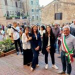 https://www.gonews.it/wp-content/uploads/2024/09/thumbnail_FOTO-INAUGURAZIONE-COMPOSRI-PARRI-CONFORTI-CAMPATELLI-150x150.jpg